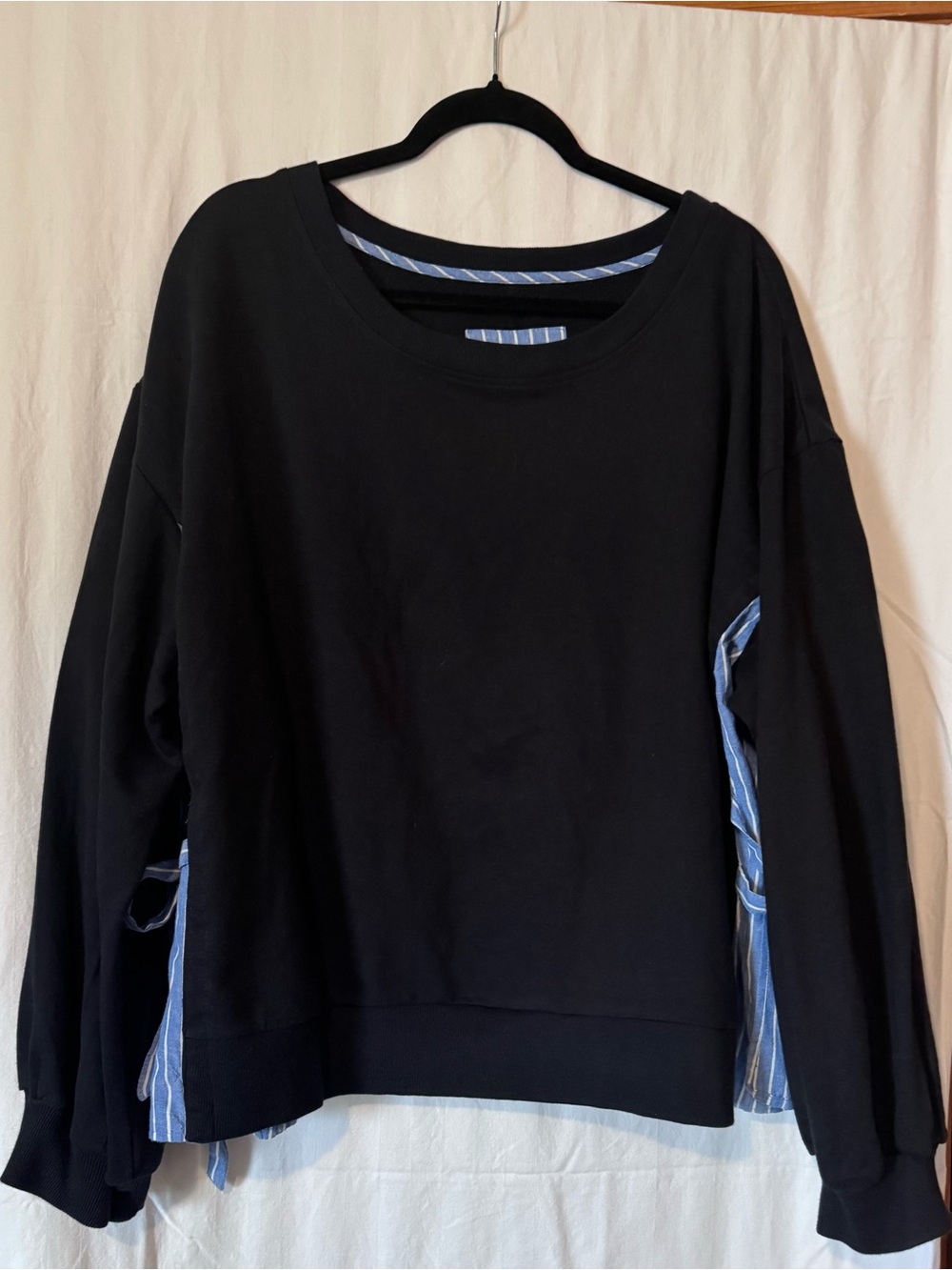 Porridge Clothing Black Sweatshirt with Blue Striped Side Panels Women's 3X
